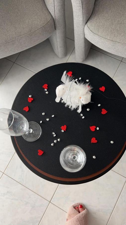 Au Bonheur Des Ruelles Bed & Breakfast Монпазие Екстериор снимка